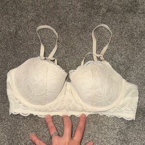 Aerie Cream Lace Underwire Bra